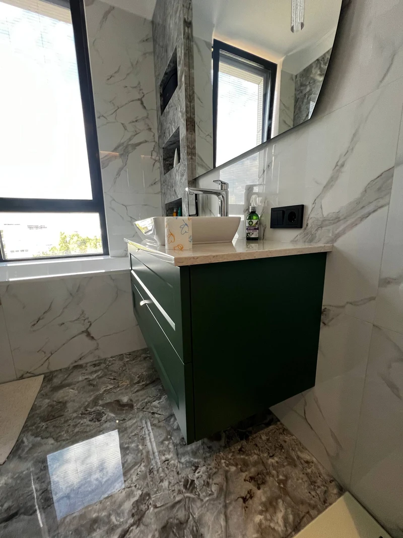 Emerald 2