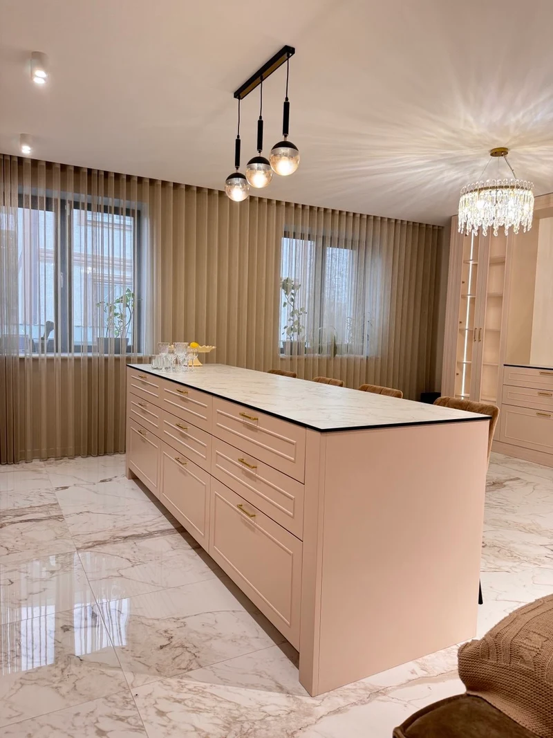 Royal Kitchen 4